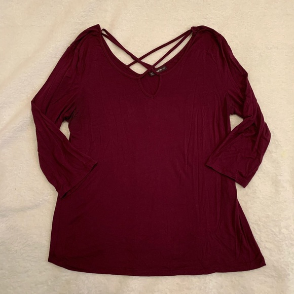 SHEIN Tops - SHEIN 3/4 Sleeve Criss Cross Top